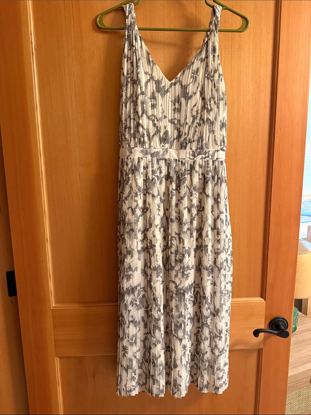 Banana Republic White and Gray Floral Pleated V-Neck Midi Dress